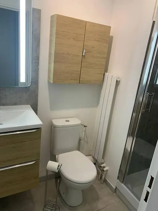 Joli Studio Avec Piscine Mandelieu 法国